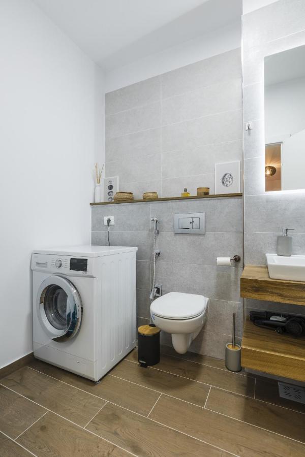 Apartment Near Iulius Mall With Balcony & Private Parking Τιμισοάρα Εξωτερικό φωτογραφία